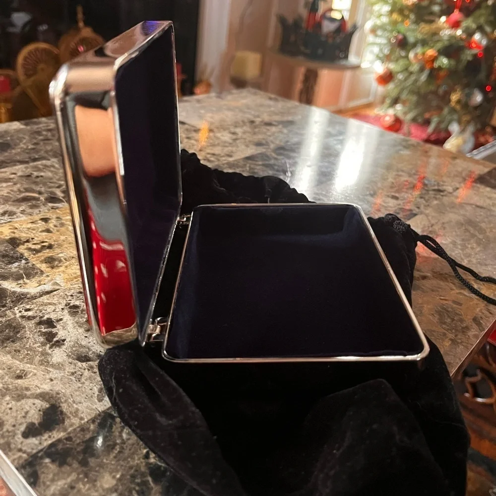 Hacienda silver plated non tarnished jewelry box by Sharidan company